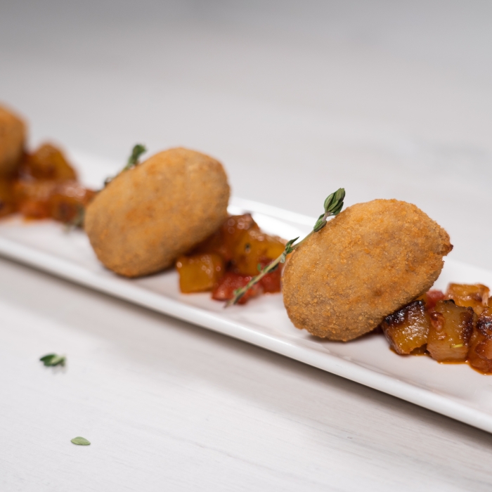 Croquettes of stew with potatoes revolconas