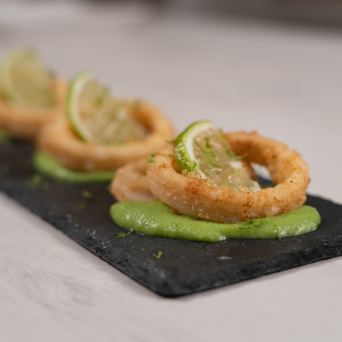 Andalusian style rings with peas and lime parmentier